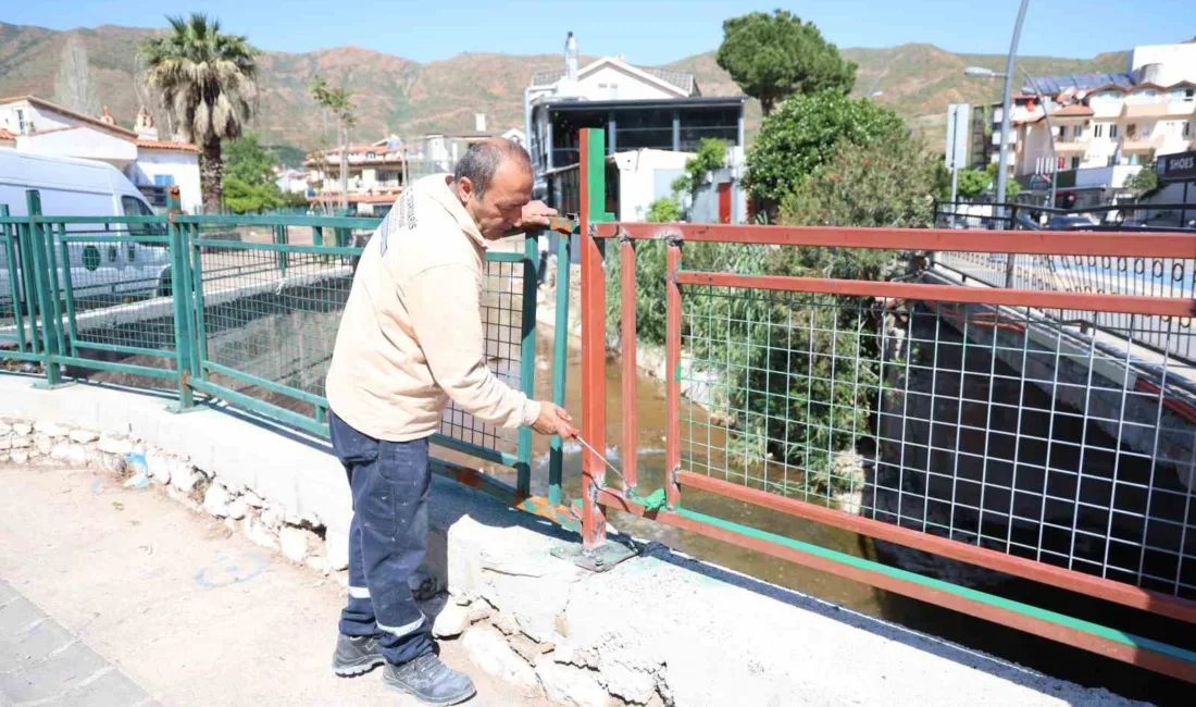 Marmaris Belediyesi, İçmeler Gezi Yolu'nda başlattığı bakım-onarım çalışmasıyla hem tehlike