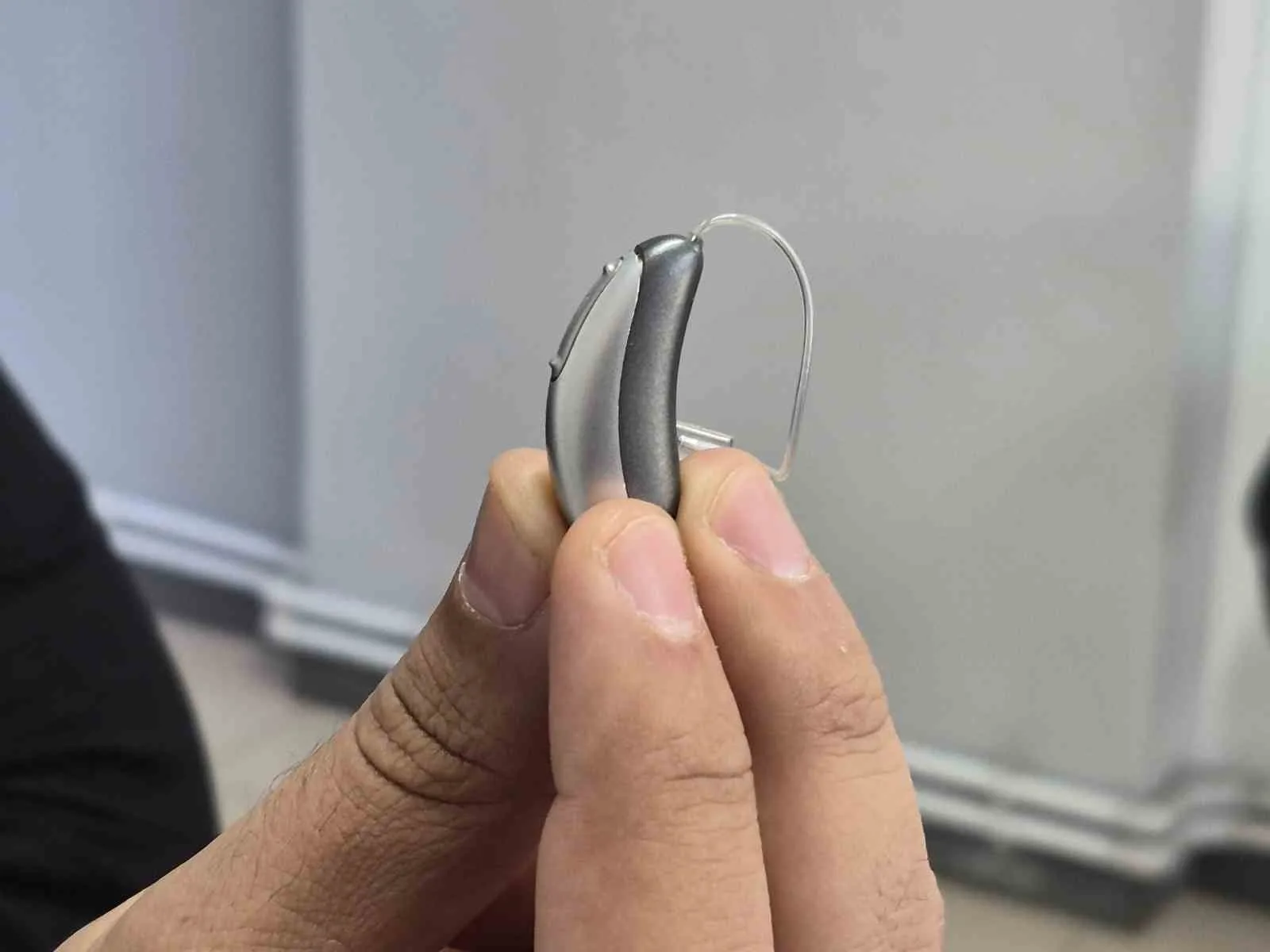 Odyometrist Ahmet Avcı, işitme cihazlarının kişiye özel ayarlanması gerektiğini belirterek,