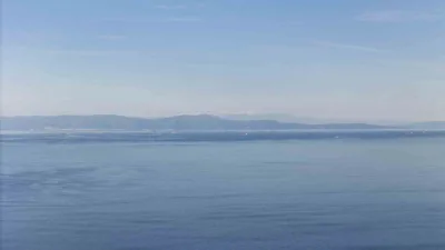 İstanbul Beylikdüzü'nde atmosferik netlik sayesinde 100 kilometre uzaklıktaki Uludağ zirvesi