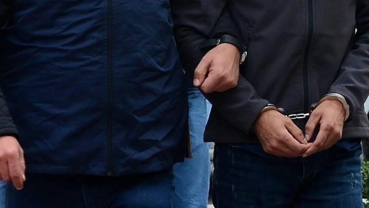 Zonguldak’ta okul saldırılarına atıfta bulunarak tehdit mesajı paylaşan 17 yaşındaki