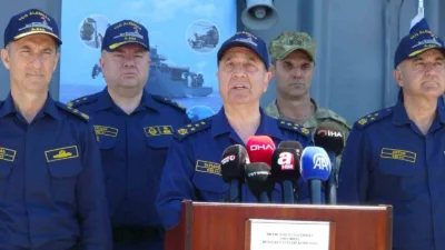 Deniz Kuvvetleri Komutanı Oramiral Ercüment Tatlıoğlu, Marmaris'teki Kurtaran-2026 tatbikatında Türk