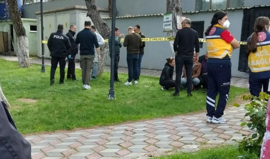 Manisa'nın Kırkağaç ilçesinde bir düğün salonunun deposunda personel tarafından cansız