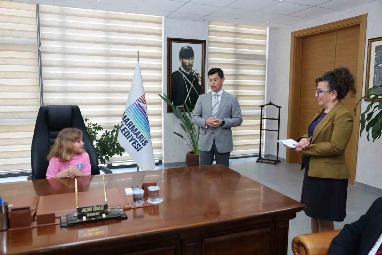 Marmaris Belediyesi’nde Koltuk Çocukların: Minik Başkanlardan "Spor Sahası" Talimatı!