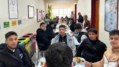 Menteşe Mesleki Eğitim Merkezi öğretmenleri, son günlerde artan okul saldırılarına