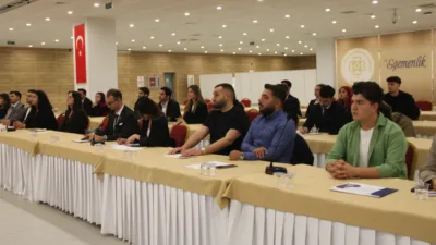 Muzaffer Cantekin başkanlığında gerçekleştirilen Muğla Gençlik Meclisi Nisan Ayı Olağan