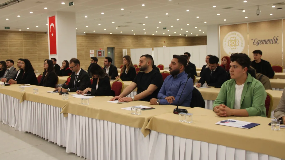 Muzaffer Cantekin başkanlığında gerçekleştirilen Muğla Gençlik Meclisi Nisan Ayı Olağan