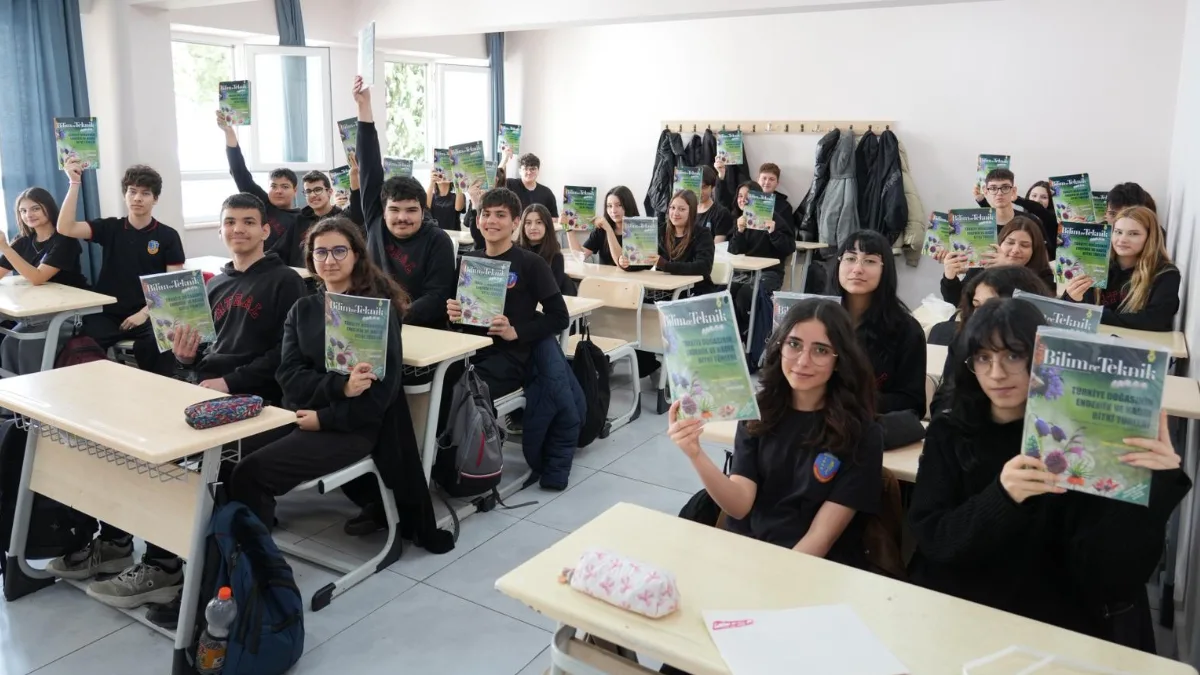  Muğla’da imzalanan iş birliği protokolü kapsamında TÜBİTAK yayınları öğrencilere ücretsiz