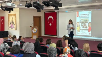 Türkiye Yüzyılı Maarif Modeli’ni aile yapısıyla buluşturan konferans serisi, Muğla’da