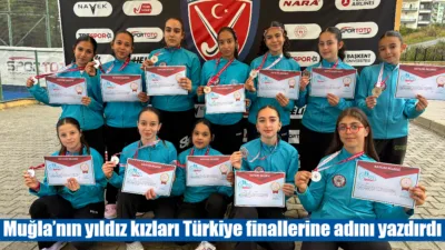 Antalya'da düzenlenen grup müsabakalarında ikinci olan Menteşe Cumhuriyet Ortaokulu Yıldız