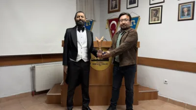 International Peace Prize ödüllü, Nobel Barış Ödülü adayı, barış aktivisti