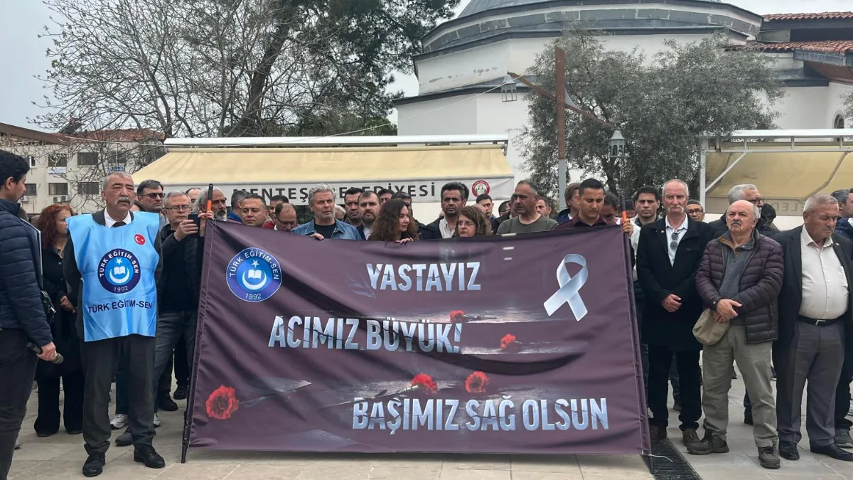 Türk Eğitim-Sen Muğla Şubesi, Kurşunlu Meydanı’nda düzenlediği basın açıklamasında Mürsel