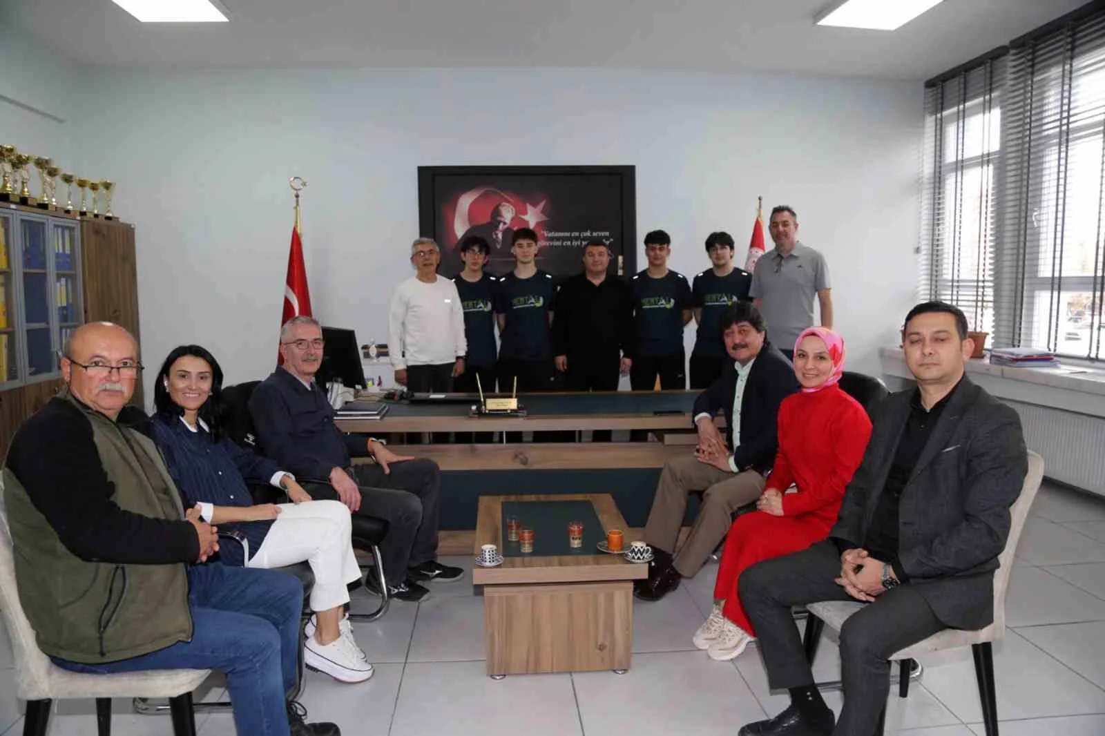 Türkiye üçüncüsü Menteşe Anadolu Lisesine federasyondan tenis masası