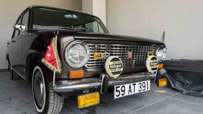 Sakaryalı Tuncay Göktaş, babasından kalan 1964 model traktör ve 1975