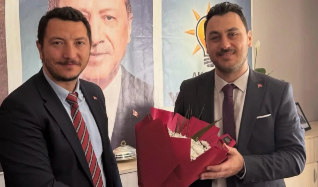 AK Parti Yatağan İlçe Başkanlığında gerçekleşen devir teslim töreniyle, önceki