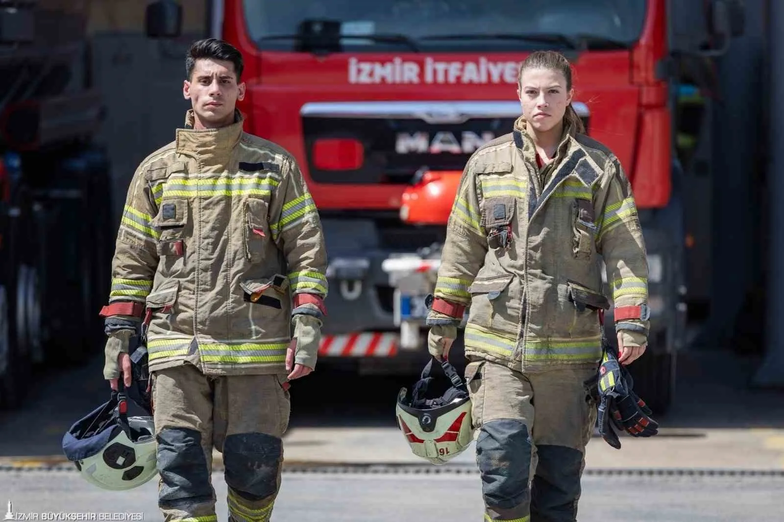 İzmir Büyükşehir Belediyesi bünyesinde göreve başlayan 19 yaşındaki Arda Çellik