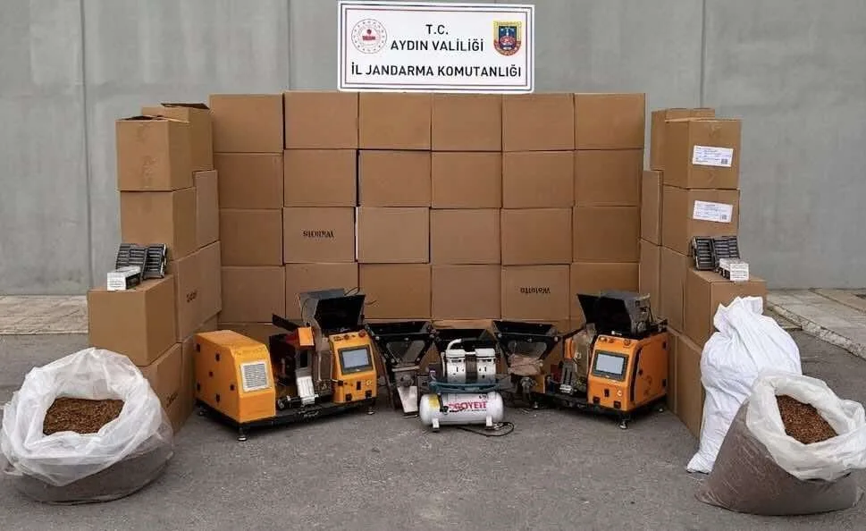 Aydın’ın Efeler ilçesinde jandarma ekiplerince iki ayrı adrese düzenlenen operasyonda,