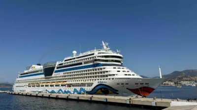 Yunanistan’ın Rodos Limanı’ndan Muğla’nın Bodrum ilçesine gelen İtalya bayraklı dev