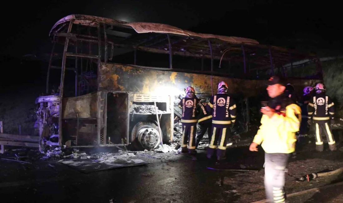 Denizli'nin Sarayköy ilçesinde kontrolden çıkarak bariyerlere çarpan ve alev topuna