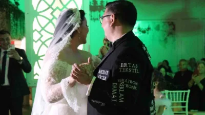 Denizli'de artan düğün maliyetlerine ilginç bir çözüm bulan damat Ramazan