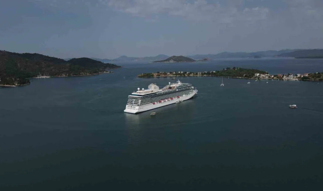 "Allura" isimli kruvaziyer gemisi, 1160 yolcu ve 776 personelle Fethiye’ye