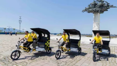 İzmir Büyükşehir Belediyesi'nin Alsancak ve Konak arasında hizmet verecek elektrik