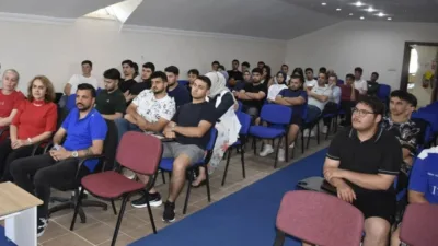 Muğla Sıtkı Koçman Üniversitesi Köyceğiz Meslek Yüksekokulu’nda düzenlenen seminerde, Cumhuriyet’in