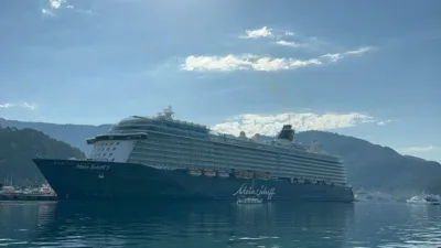 Marmaris Limanı, bu hafta ardı ardına ağırladığı üç dev kruvaziyer
