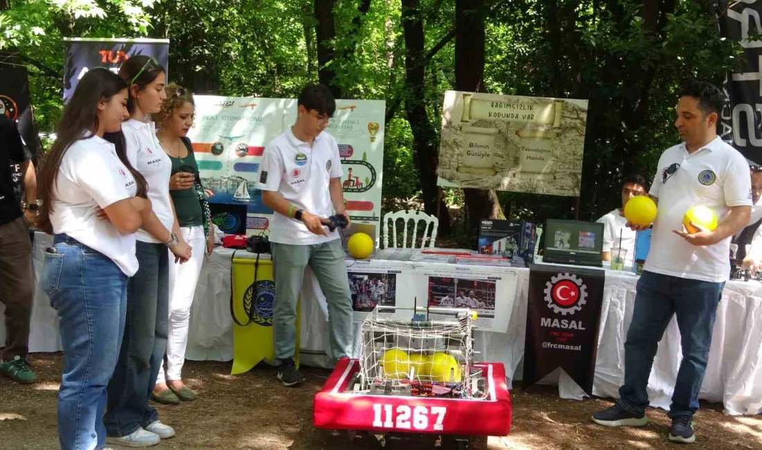 Marmaris'te düzenlenen 2026 Bağımsız Gençlik Festivali'nde 10 liseden gençler bilim,