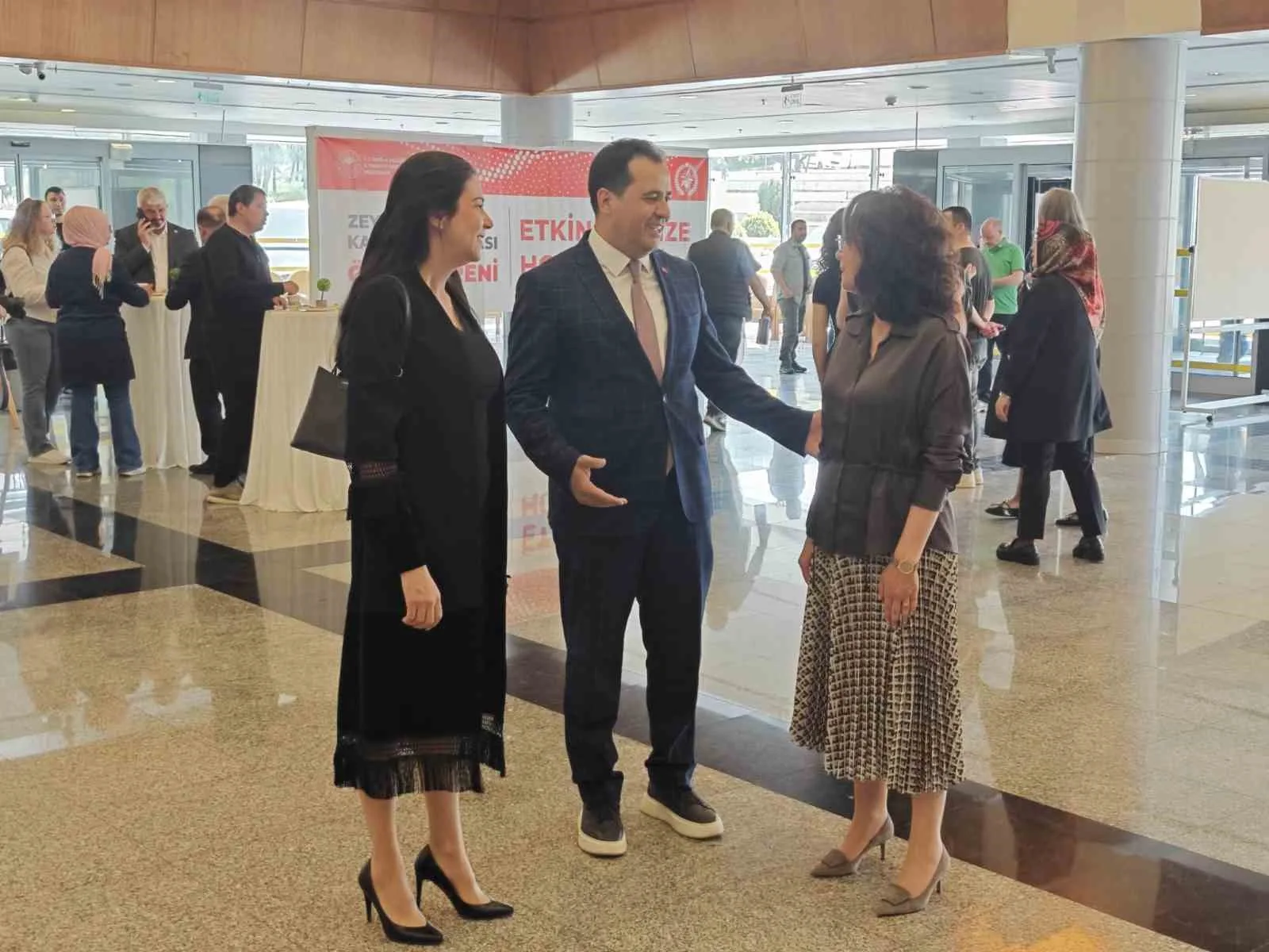 Muğla Sıtkı Koçman Üniversitesi'nde düzenlenen Hemşirelik Haftası Paneli ve Üniforma