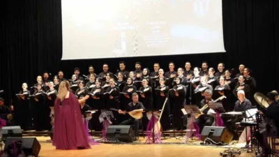 Muğla Sıtkı Koçman Üniversitesi Türk Halk Müziği Topluluğu Korosu tarafından