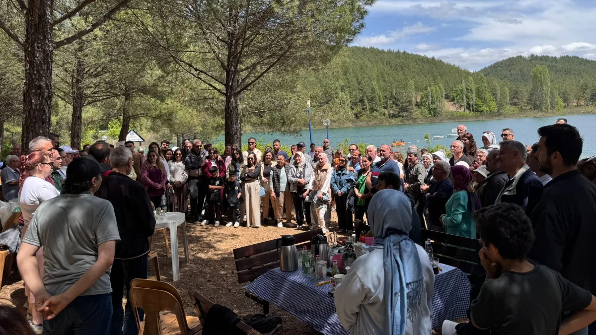 Muğla Manisalılar Kültür ve Dayanışma Derneği, Ula Göleti’nde düzenlenen “Bahara