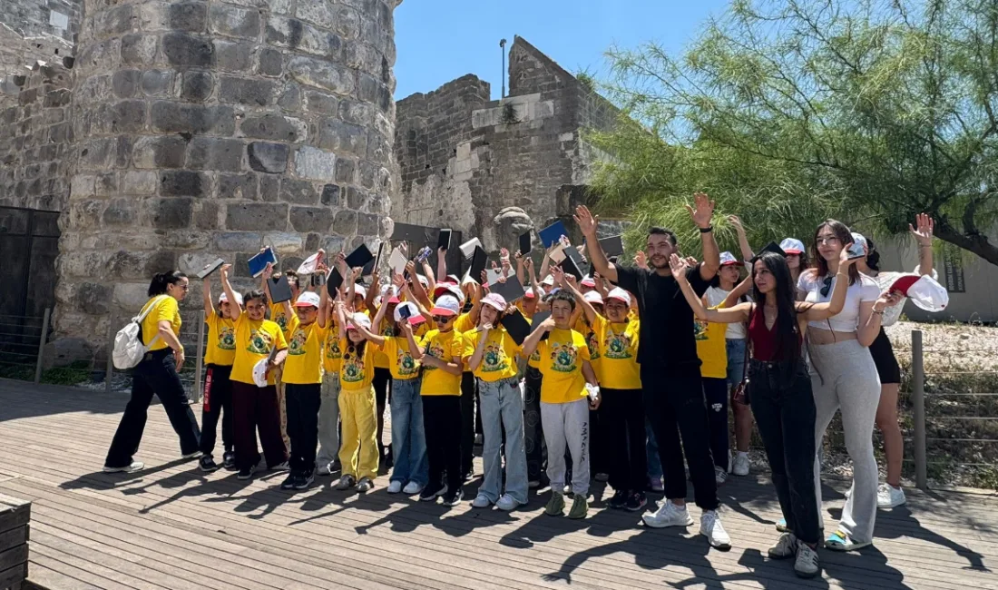 Menteşe Uluslararası Gençlik Merkezi'nin düzenlediği "Geçmişin İzinde Tarihi Birlikte Keşfediyoruz"