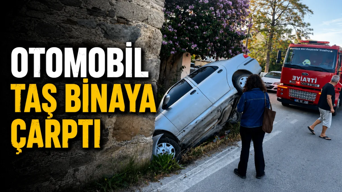 Bodrum Yalıkavak’ta kontrolden çıkarak taş binaya çarpan otomobil mahallede hareketli