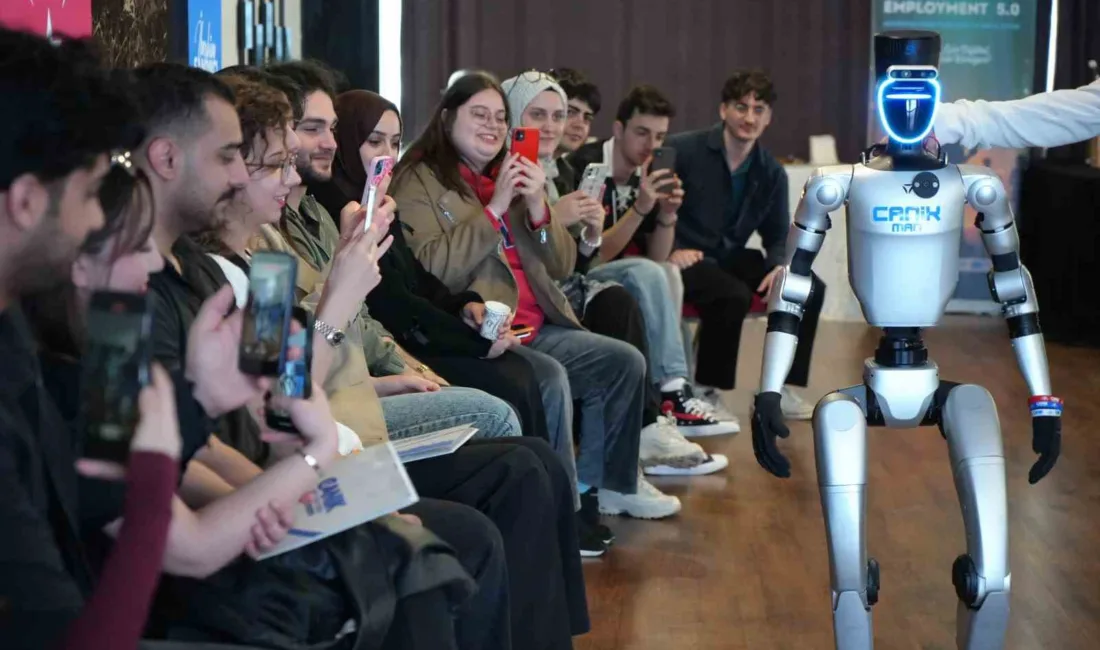 Türkiye’nin nüfusa kayıtlı ilk robotu CANİKMAN, Samsun’da düzenlenen Erasmus+ projesinde