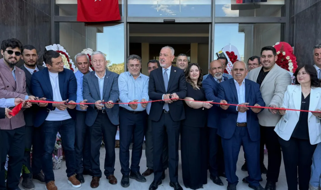 Muğla’nın Menteşe ilçesinde Diş Hekimi Tutku Şahbaz Çamcı’nın diş kliniği,