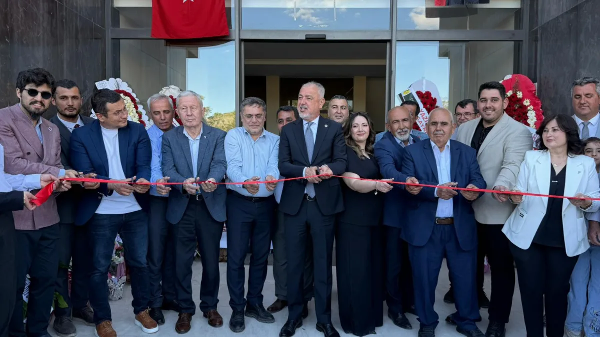 Muğla’nın Menteşe ilçesinde Diş Hekimi Tutku Şahbaz Çamcı’nın diş kliniği,