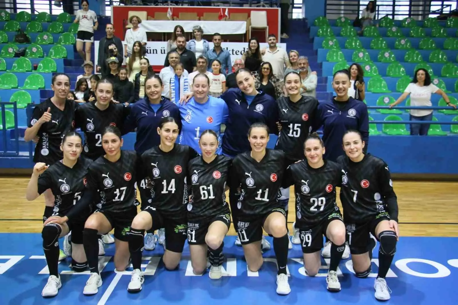 Kadınlar Hentbol Süper Ligi Play-off Grubu’nda Armada Praxis Yalıkavak Spor