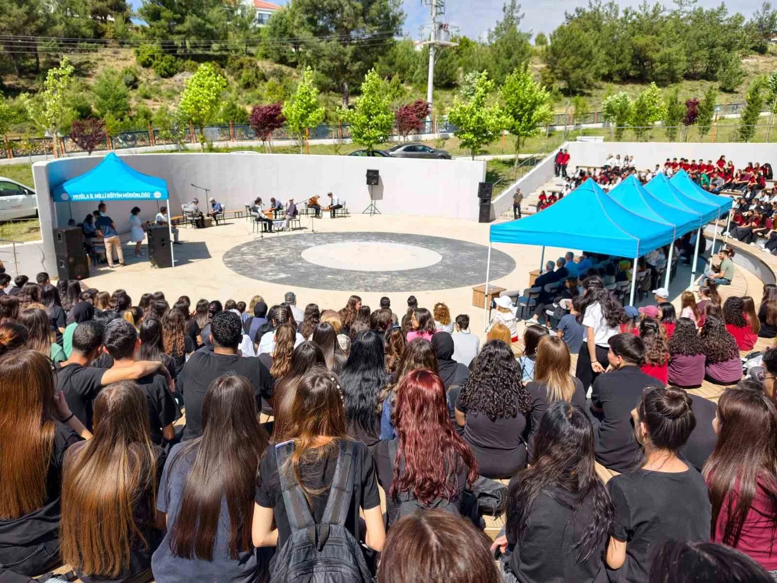 Muğla’nın Yatağan ilçesinde "Geleceğe İz Projesi" kapsamında düzenlenen "Kültür ve