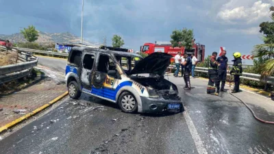 Aydın’ın Efeler ilçesinde seyir halindeyken aniden alev alan resmi polis