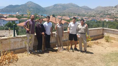 "Marmaris Bozburun Deniz Ticaret Odası Çok Programlı Anadolu Lisesi öğrencileri,