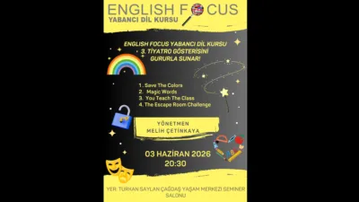 English Focus Yabancı Dil Kursu öğrencileri, dil becerilerini sahne performanslarıyla