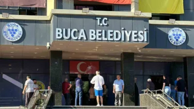 İzmir merkezli 6 ilde düzenlenen dev yolsuzluk ve rüşvet operasyonunda,