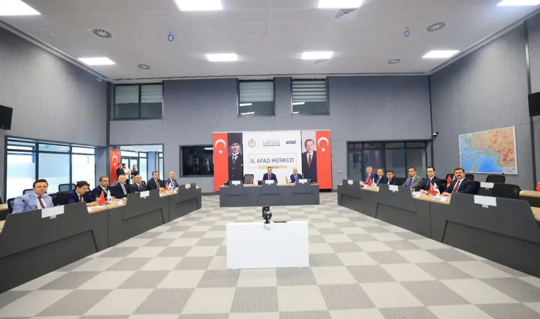 Muğla Valisi Dr. İdris Akbıyık başkanlığında, 13 ilçe kaymakamının katılımıyla