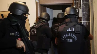Ankara'da Polis Özel Harekat (PÖH) ekiplerinin düzenlediği hücre evi operasyonunda