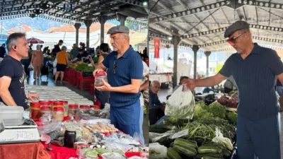 İstanbul’u terk ederek Muğla’nın Köyceğiz ilçesine yerleşen ünlü sanatçı Yılmaz