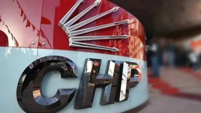 CHP Sözcüsü Müslim Sarı, partinin kurumsal kimliğine zarar veren eylemler