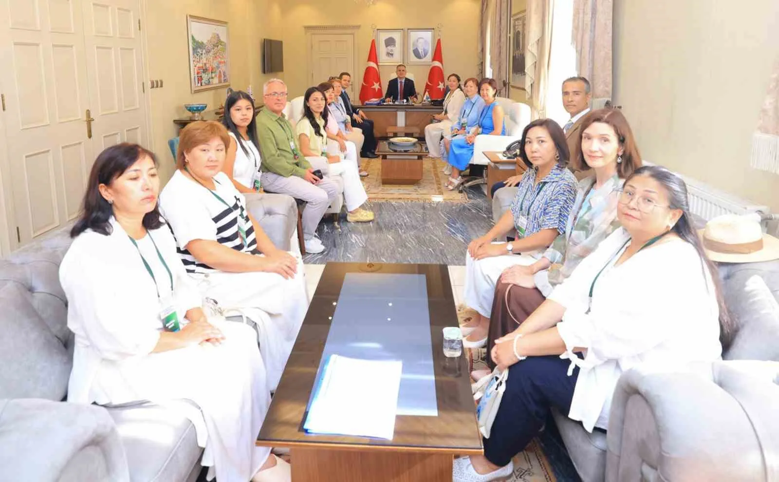 Kazakistanlı eğitimcilerden Muğla Valisi Akbıyık’a ziyaret Kazakistanlı eğitimcilerden Muğla Valisi Akbıyık’a ziyaret